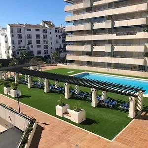 https://marina-banus-marbella.es-andalucia.com